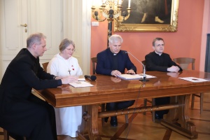 konferencja prasowa w kurii